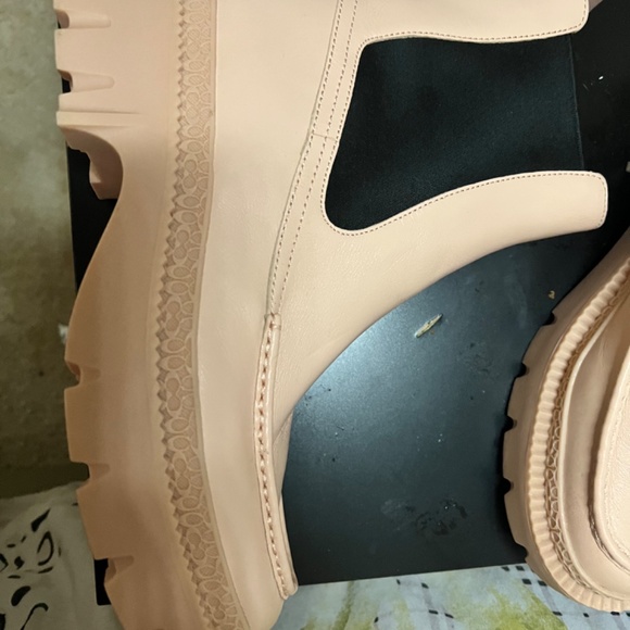 Coach Boots - Picture 2 of 2